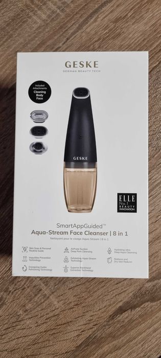 Очищувальний засіб для обличчя GESKE Aqua-Stream Face Cleanser 8в1
