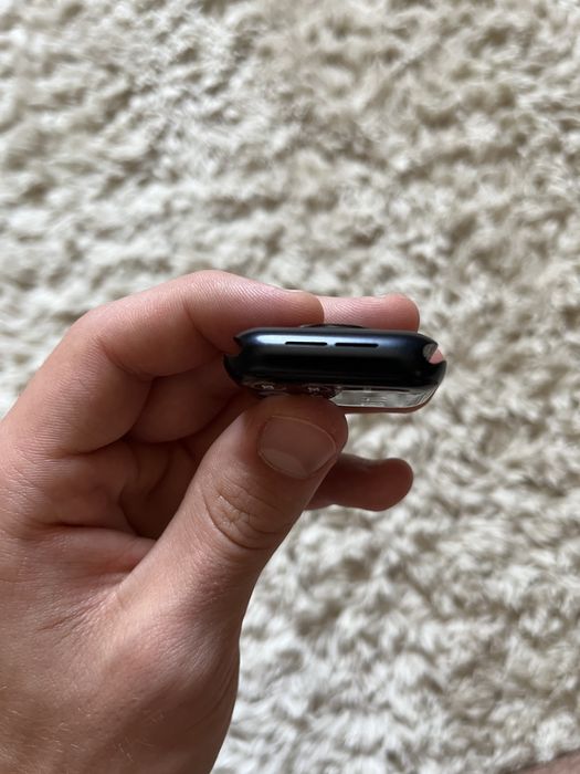 Продам Apple Watch SE 2 40mm