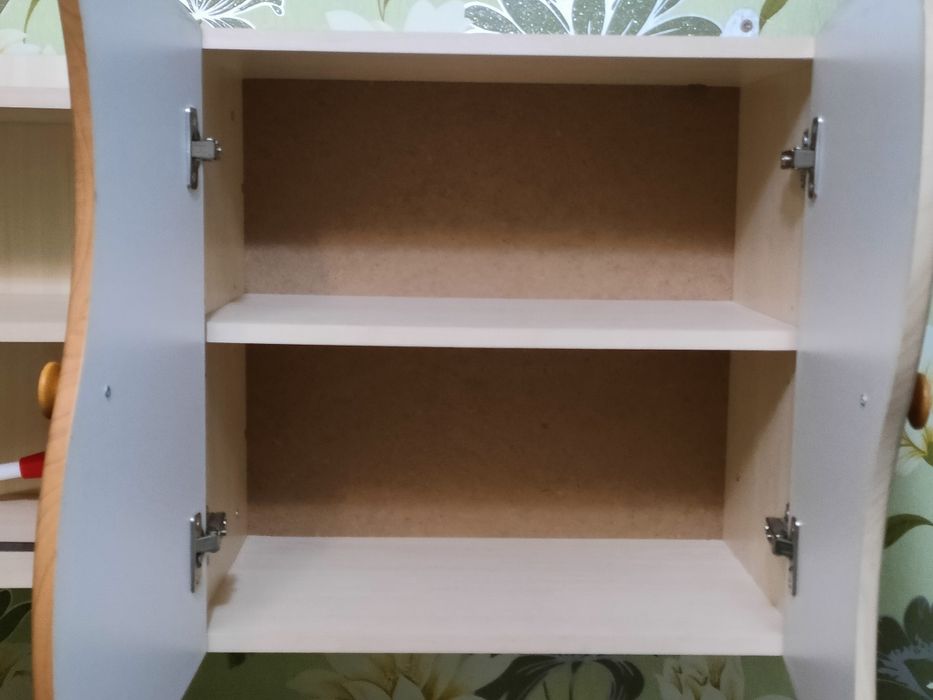 Продам комп'ютерний стол с книжной полкой