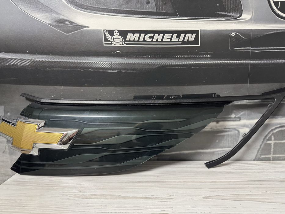 Решітка радіатора значок chevrolet bolt chevrolet разом або окремо