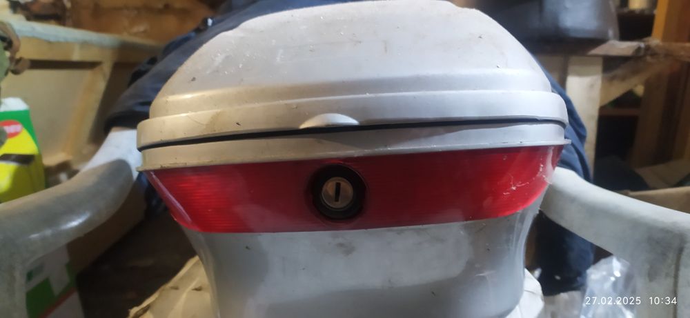 Кофр (мото)мопед