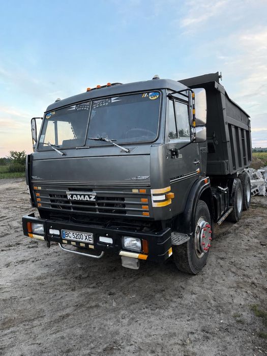 Послуги екскаватора-навантажувача 3 сх  JCB  вила ковші погрузка авто вигрузка вантажівок  щебінь пісок  послуги самоскидів чистка ділянок  сміття