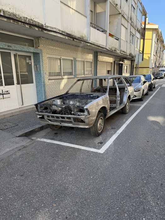 Vendo 2 Datsun Bluebird 910 2.0 Diesel (Ler anúncio)