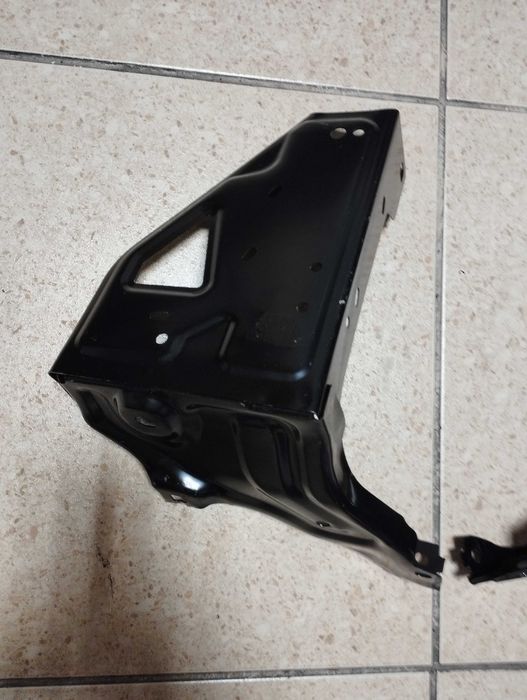 BMW X1 F48 F39 Кронштейн кріплення фари 51647342502 окуляр 51647342501