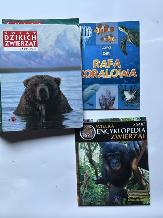 Ksiazki, encyklopedia, Rafa Koralowa,   + 15 gazet Larousse