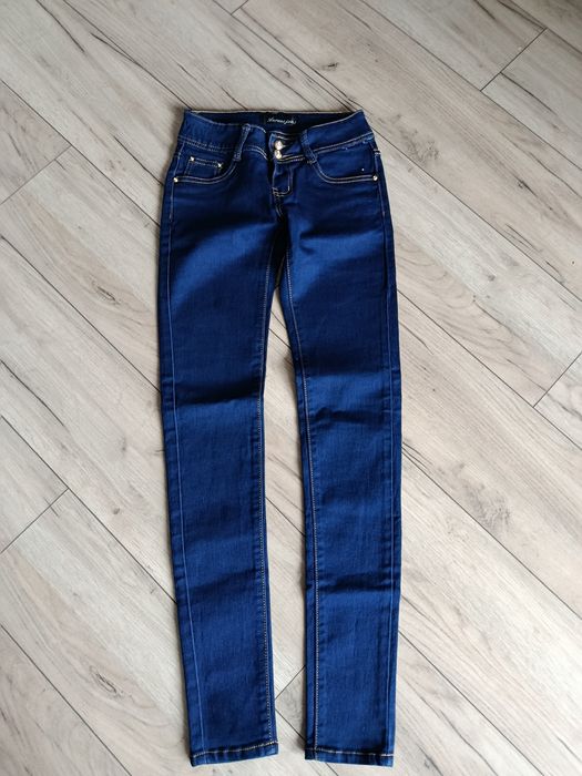 Nowe jeansy r. 36