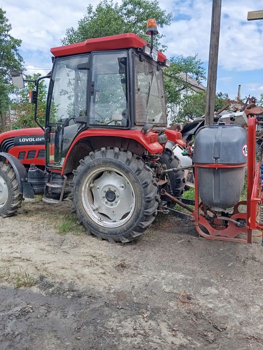 Продам трактор ловол 45