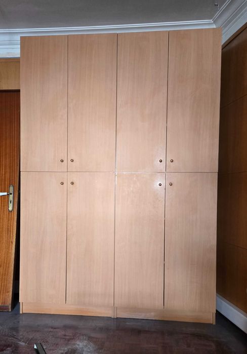 Armário de escritório de duas portas em excelente estado!