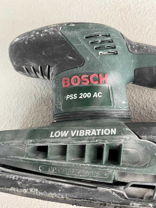 Bosch Lixadora Vibratória PSS 200 AC