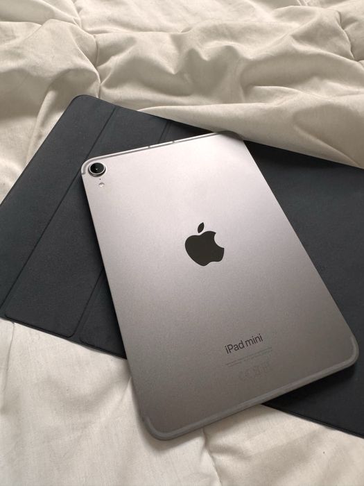 iPad Mini 7 Cellular + Etui Apple + Rysik Apple