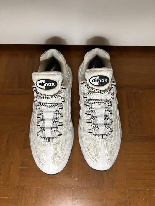 AIR MAX95  brancas e pretas