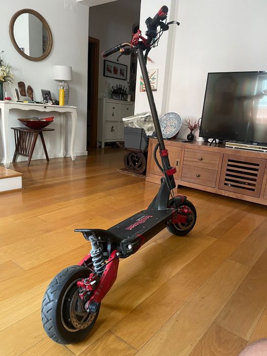 Trotinete Elétrica ECOXTREM Tauros X2 Preto-Vermelho 2000W