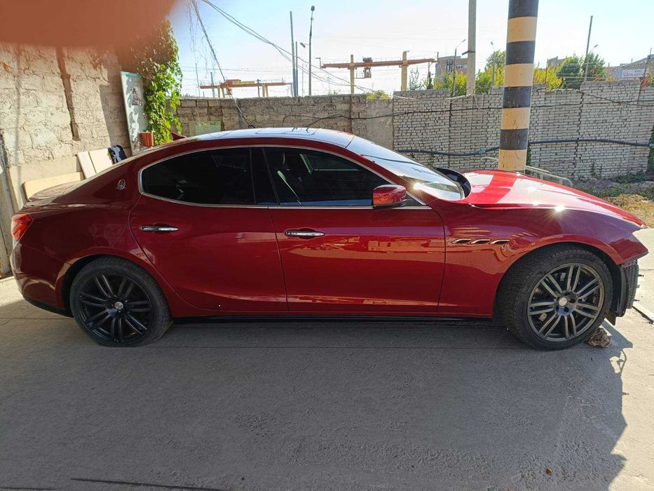 Салон кожа, Maserati Ghibli (Сиденья)