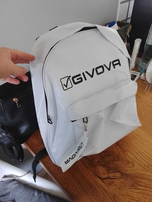 Nowy plecak  z metką