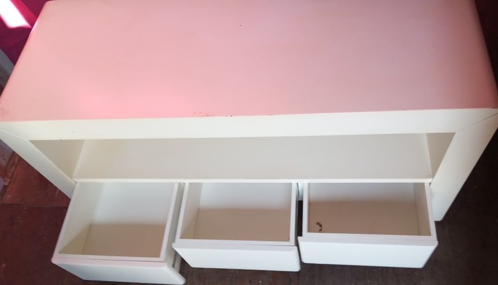 Conjunto de moveis de quarto em madeira lacada branca