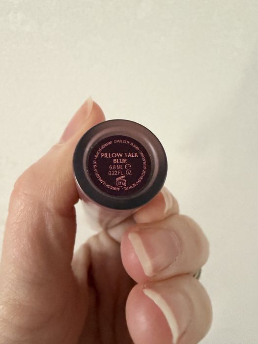 Помада Charlotte Tilbury pillow, тінт Wakemake, туш Maybeline