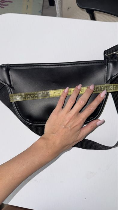 Бананка жіноча 100 грн.