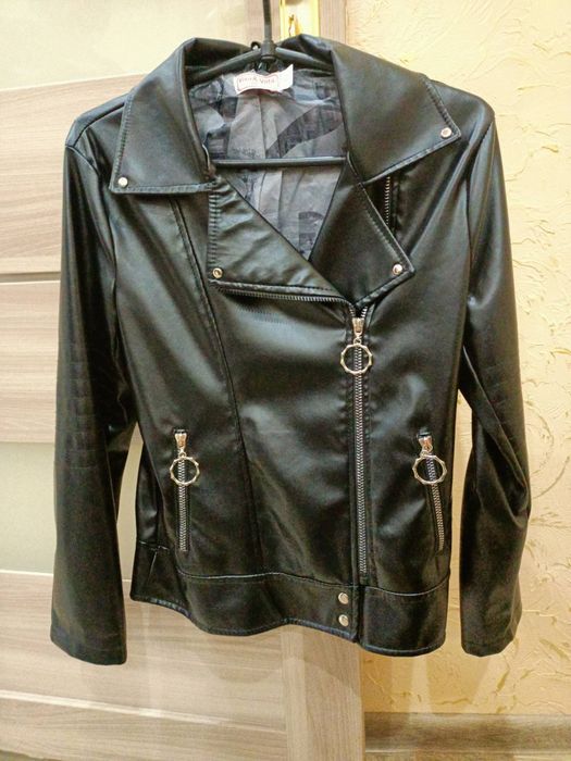 Дівчачі  легкі куртки