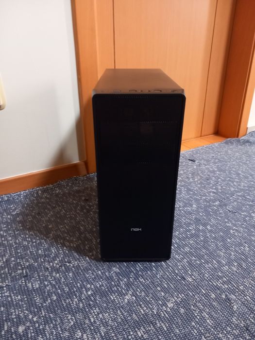 Computer Case (New). Computer Support64283957117569123