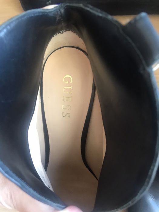 Botin Guess