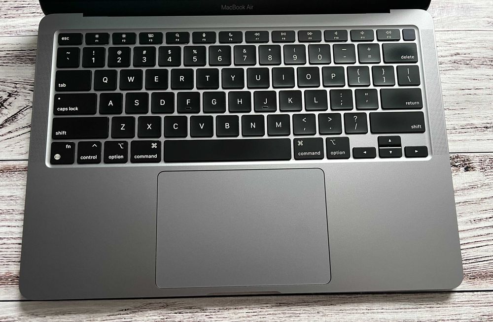 Apple Macbook Air 2020 M1 / 16Gb / SSD 256Gb