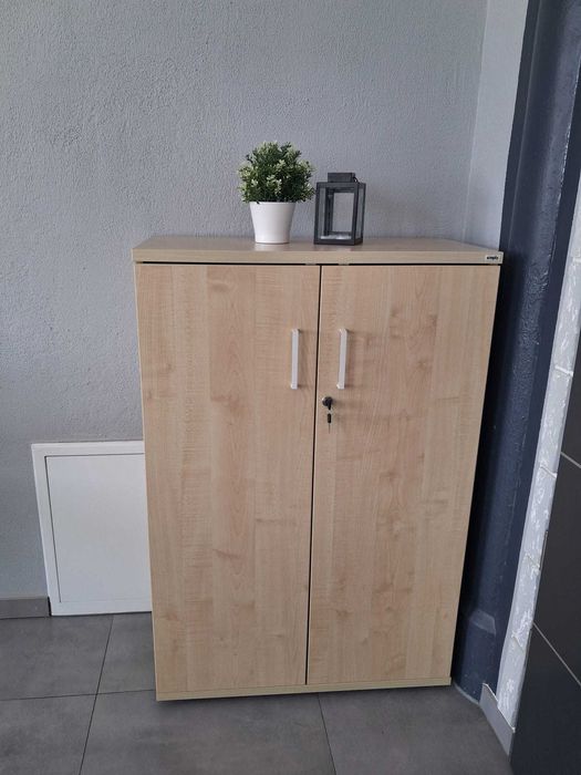 Szafka biurowa na dokumenty, zamykana na klucz – 120 × 80 cm