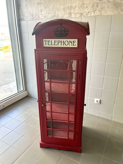 Estante “London Telephone”