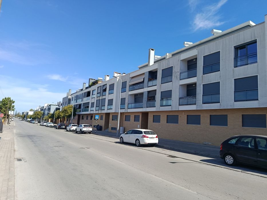 T2 no centro do Fernao Ferro 330 mil