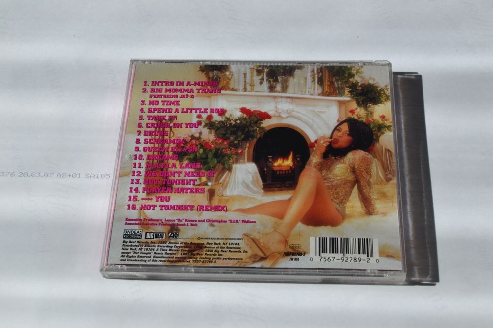 Lil' Kim "Hard core"