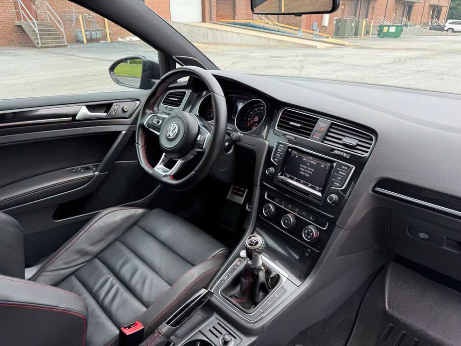 Volkswagen Golf GTI SE      2015