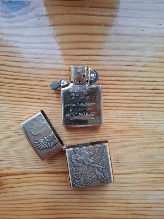 Комплект Zippo Запальничка WHERE EAGLESS DARE + Подарункова упаковка + Бензин + Кремені
