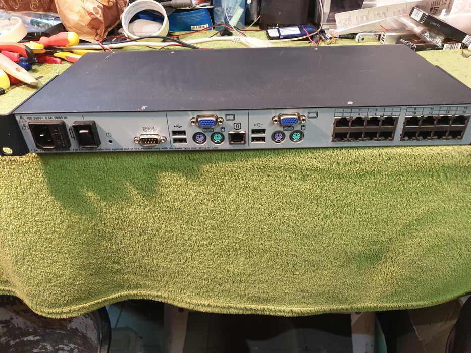 AVOCENT Autoview 2015 przełącznik sygnału.