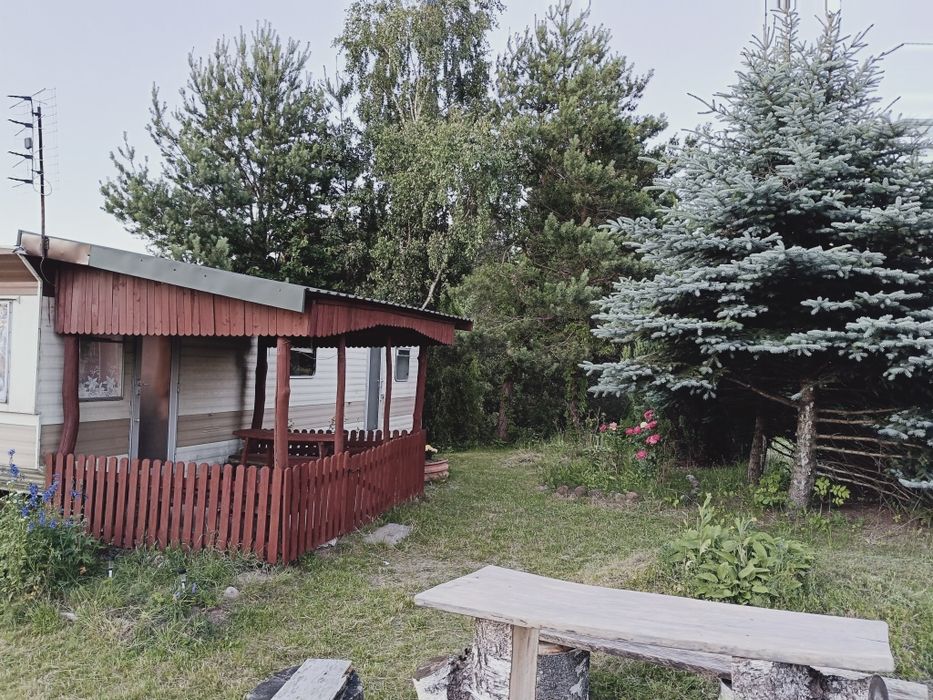 Domek holenderski nad jeziorem lub pokoje