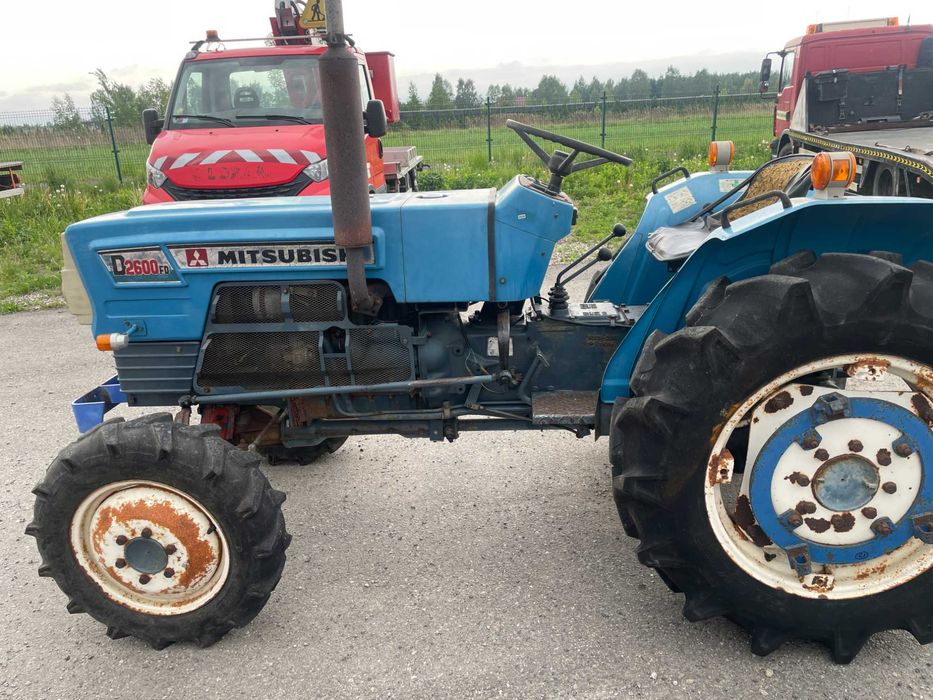 Mini traktor Mitsubishi D 2600