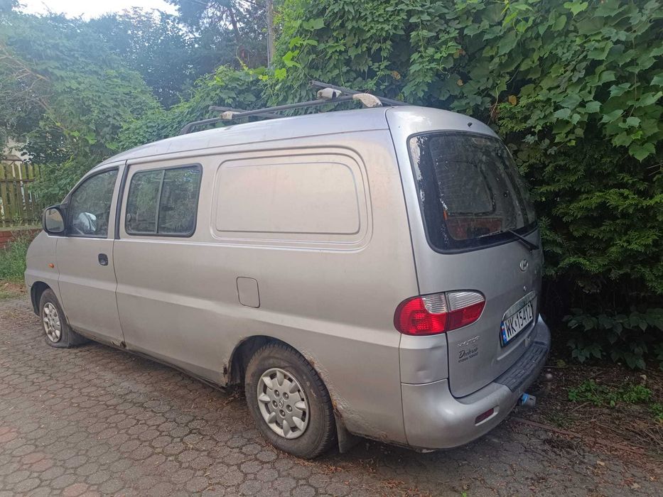 Hyundai H200 z 2001r.