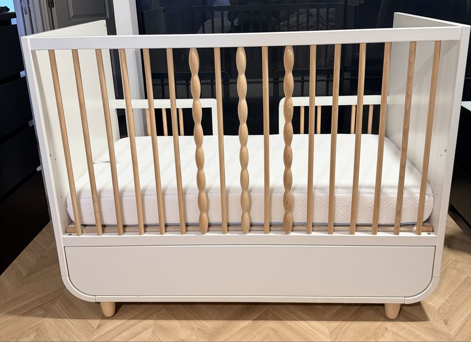 Cama IKEA com Colchão