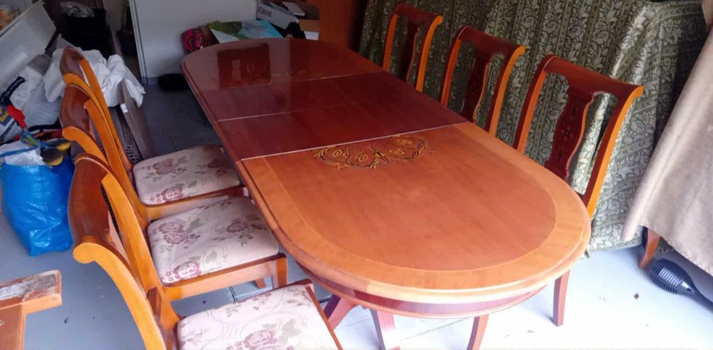 Stół 170/240x90 z krzesłami.