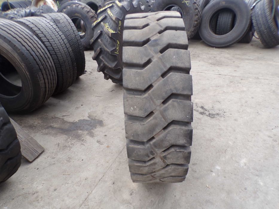 Opona 12.00R20 BKT LM-81 LIFT MAX PARA (1000 netto/szt.)