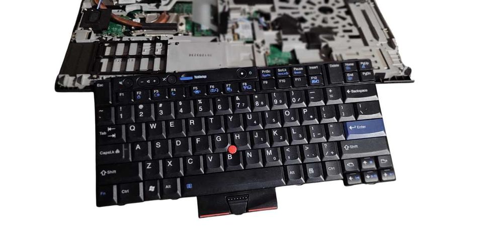 Ноутбук Lenovo ThinkPad T520 на запчасти / под восстановление