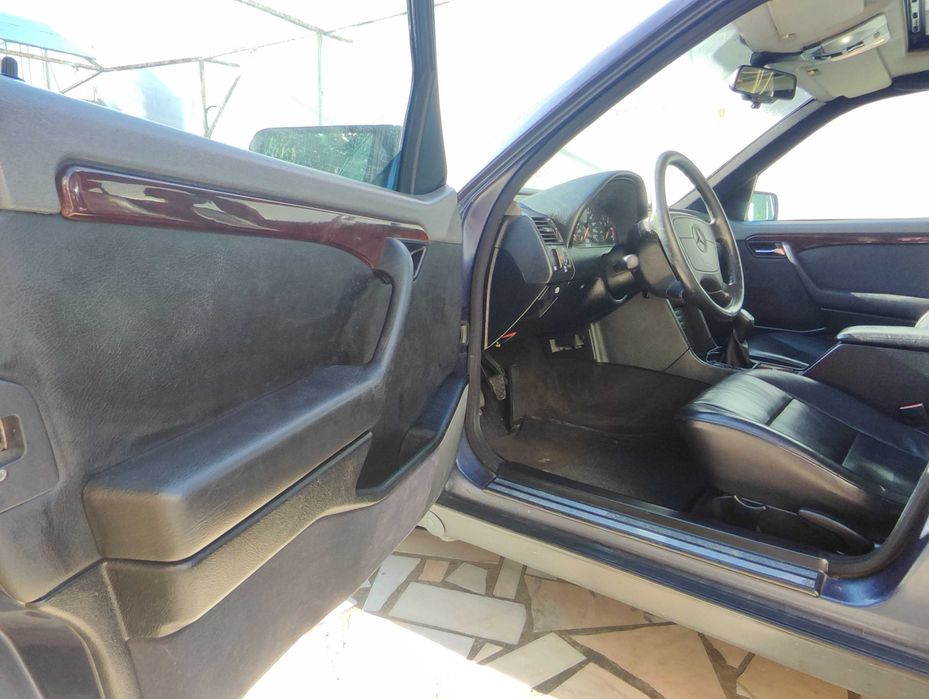 Mercedes C250 turbo diesel w202