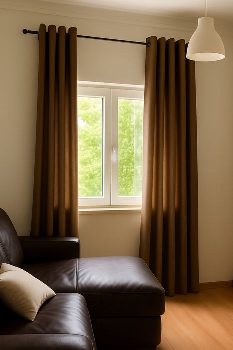 Cortina Longa Gato Preto muito bonita