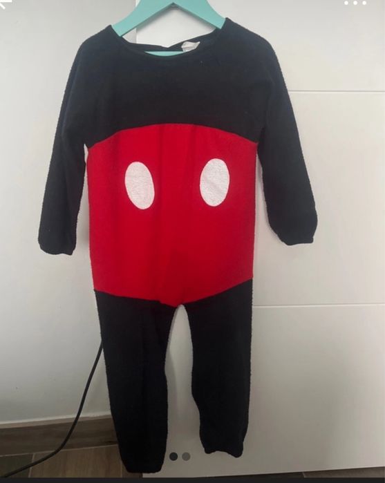 Fato mickey. 92cm aos 104xm / 4 anos