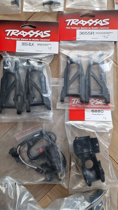 Części do Ford Raptor R Traxxas