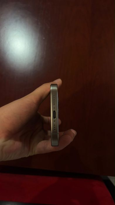 iPhone 15 Pro 128GB Titânio Natural (C/ Fatura e Caixa - Bateria 88%)