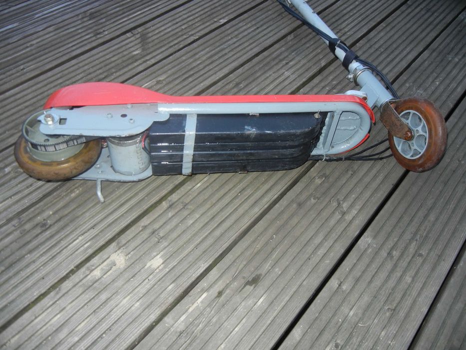 hulajnoga elektryczna starsza po remoncie 24V 90W nowe aku
