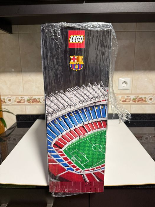 LEGO Camp Nou – FC Barcelona (10284) – NOVO e SELADO