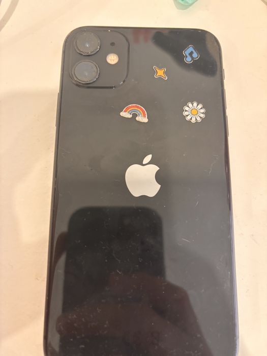Iphone 11 usado.