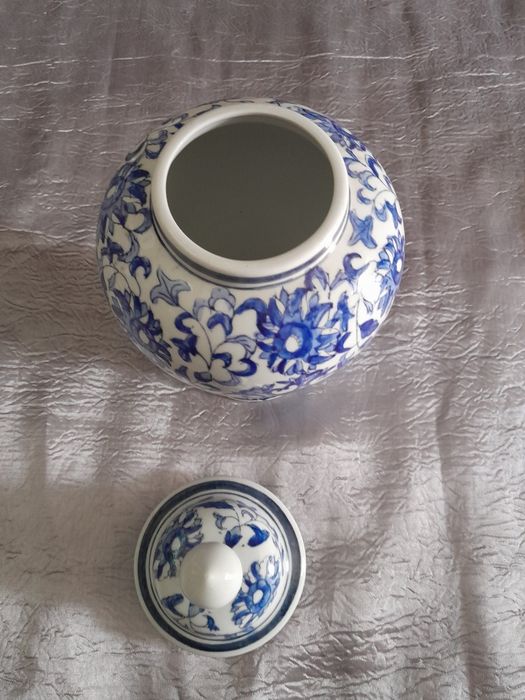 Pote decorativo em tons de azul