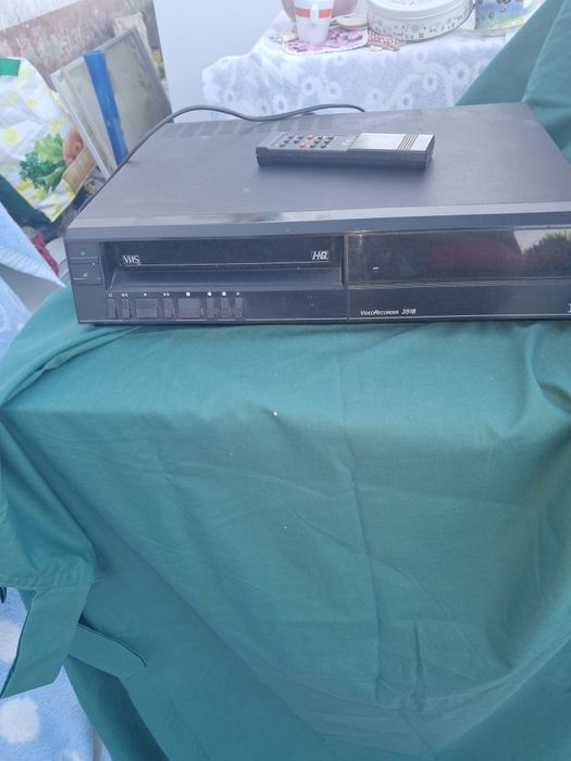 Leitor e gracador de video vhs com comando