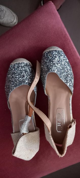 Sandálias cunha corda